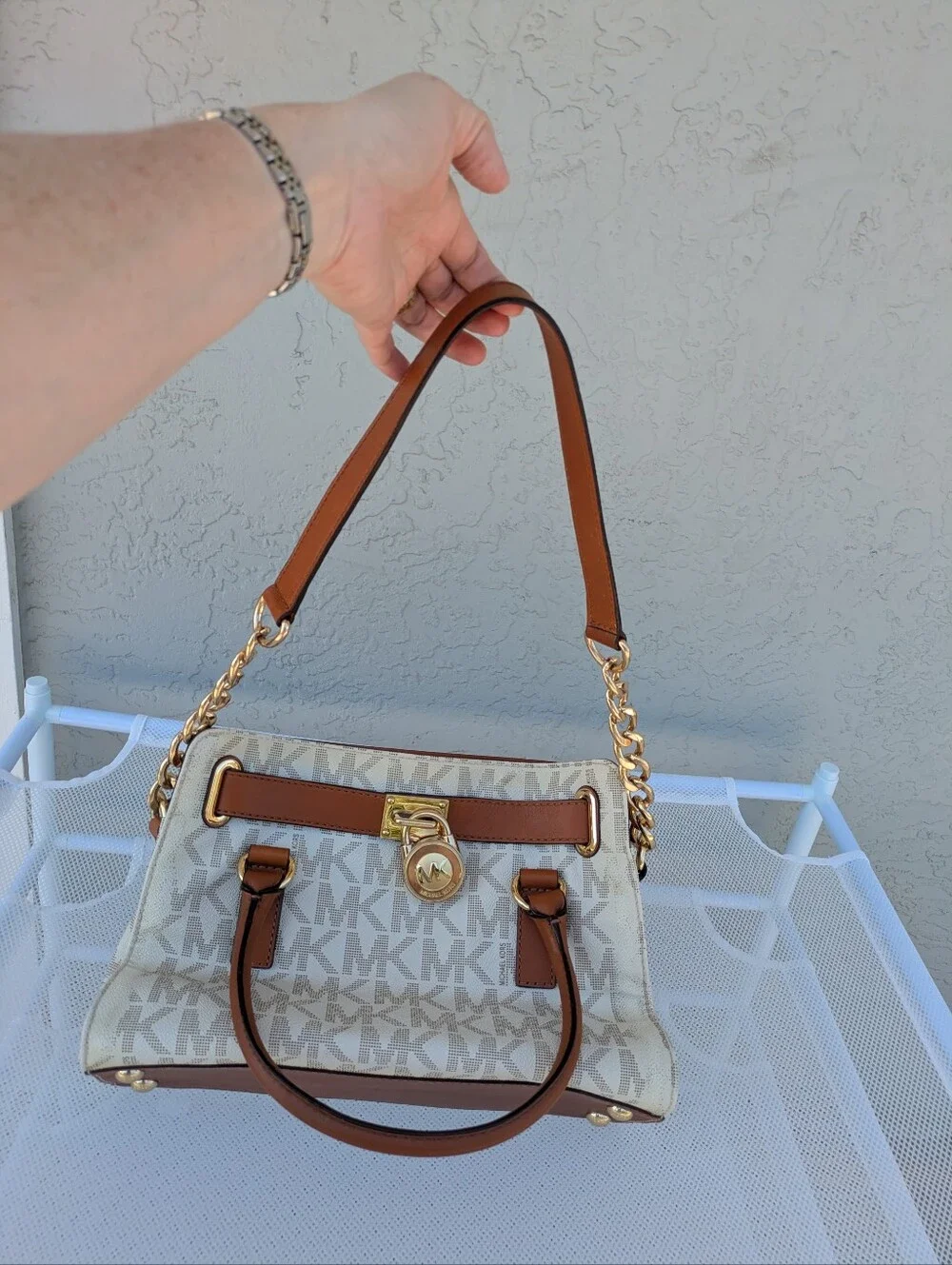 Michael Kors Hamilton Monogram Satchel - White/Tan - Super Clean